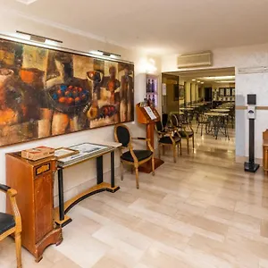 3* Hotel Center 2